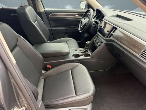 Used 2019 Volkswagen Atlas SE FWD image 25