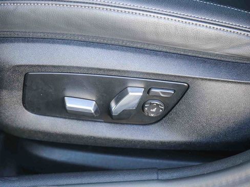 Certified 2023 BMW 530e w/ Convenience Package image 18