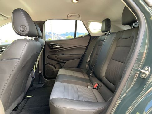 Used 2025 Chevrolet Trax LT image 23