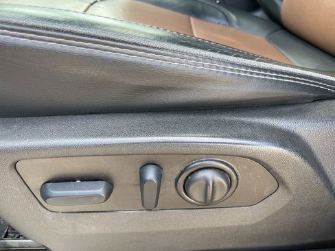 Used 2023 Chevrolet Silverado 2500 High Country w/ Safety Package II image 13