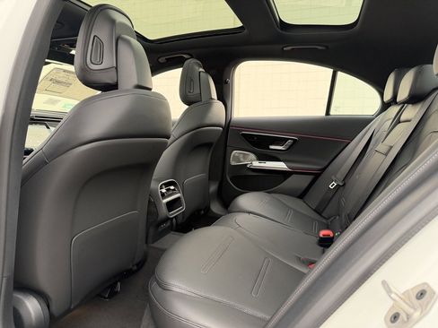 New 2026 Mercedes-Benz E 53 AMG e 4MATIC Sedan image 45