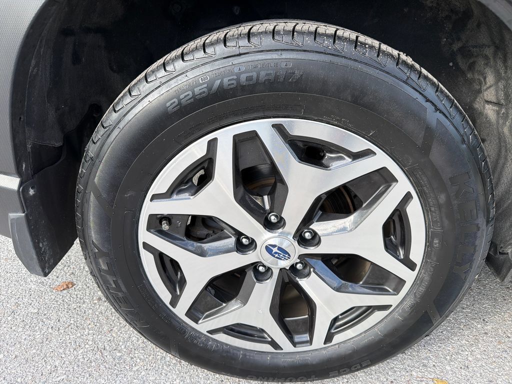 Certified 2024 Subaru Forester Premium AWD/4WD image 17