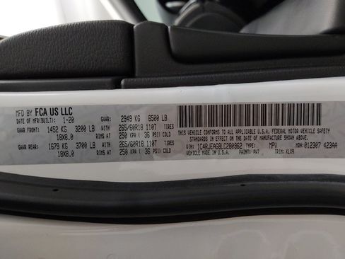 Used 2020 Jeep Grand Cherokee Laredo w/ Laredo X Package RWD image 33