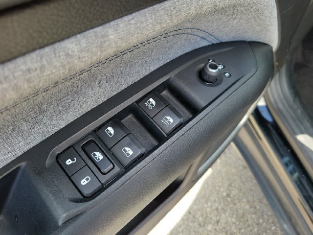 Used 2024 Jeep Compass Latitude AWD/4WD image 18