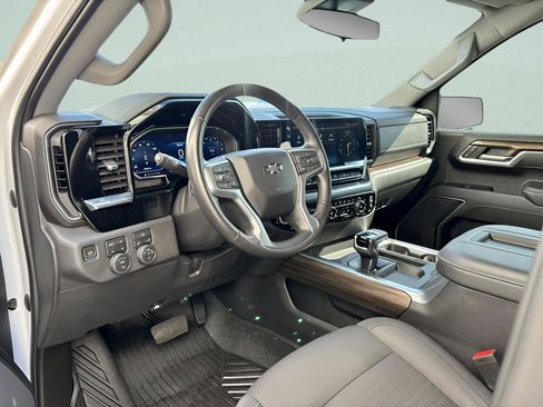 Used 2022 Chevrolet Silverado 1500 LT Trail Boss image 12