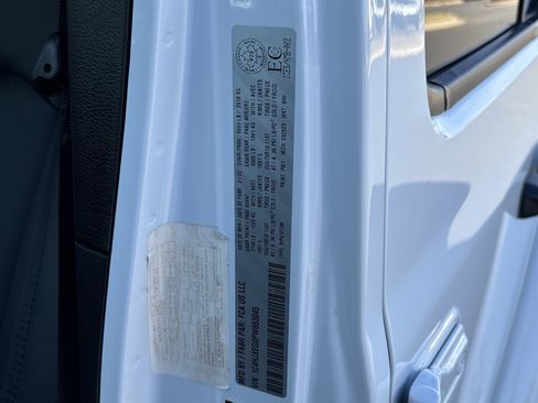 Used 2023 Jeep Wrangler Sahara image 36