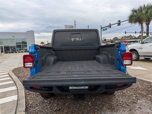 Certified 2022 Jeep Gladiator Overland w/ Popular Equipment Package image 12