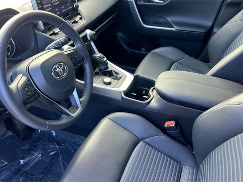 Certified 2022 Toyota RAV4 XSE image 9