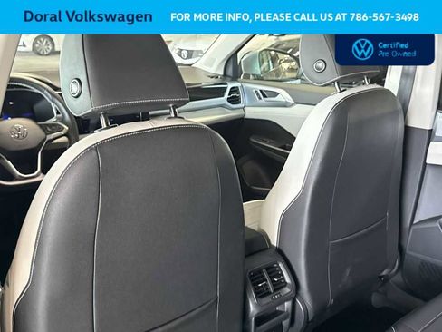 Used 2025 Volkswagen Taos SE FWD image 23