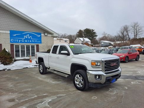 Used 2016 GMC Sierra 2500 SLE w/ SLE Preferred Package image 2