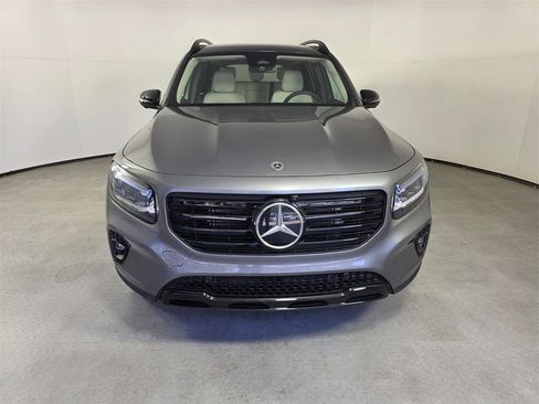 New 2026 Mercedes-Benz GLB 250 image 2