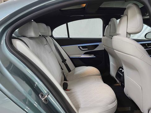 New 2026 Mercedes-Benz E 450 4MATIC Sedan image 15