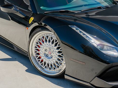Used 2018 Ferrari 488 Spider RWD image 30