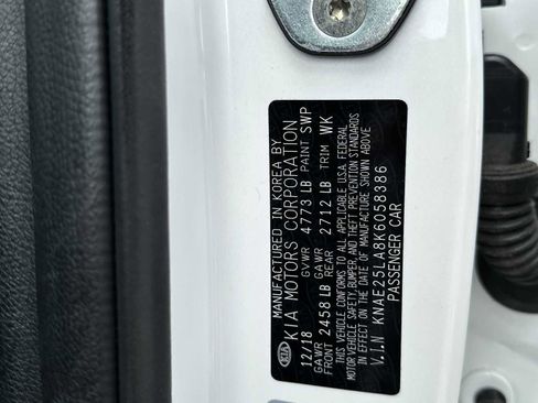 Used 2019 Kia Stinger Premium image 26