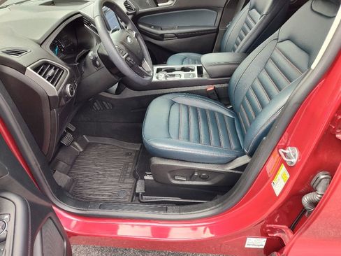 Used 2023 Ford Edge SEL w/ Sport Appearance Package image 12