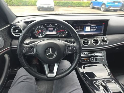 Used 2017 Mercedes-Benz E 300 4MATIC image 18