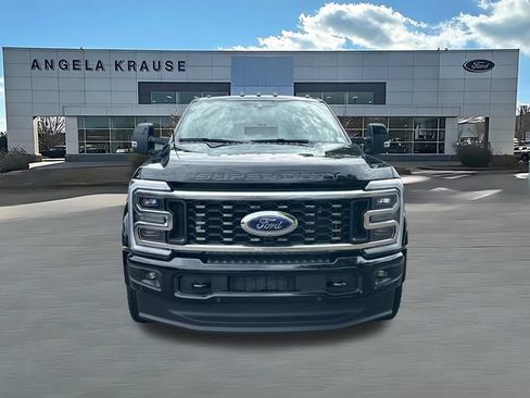 New 2026 Ford F450 Platinum w/ FX4 Off-Road Package AWD/4WD image 2