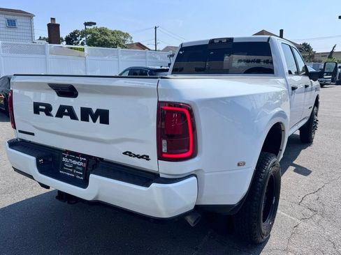 Used 2025 RAM 3500 Big Horn AWD/4WD image 8