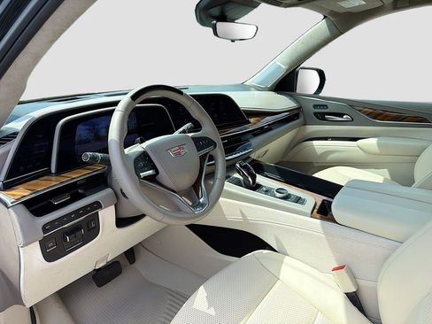Certified 2024 Cadillac Escalade Sport Platinum w/ LPO, ONYX Package AWD/4WD image 8