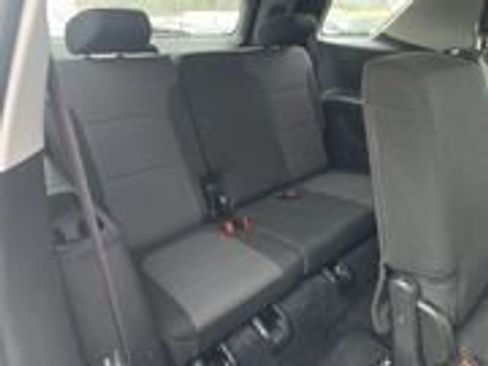 Used 2018 Chevrolet Traverse LS image 20