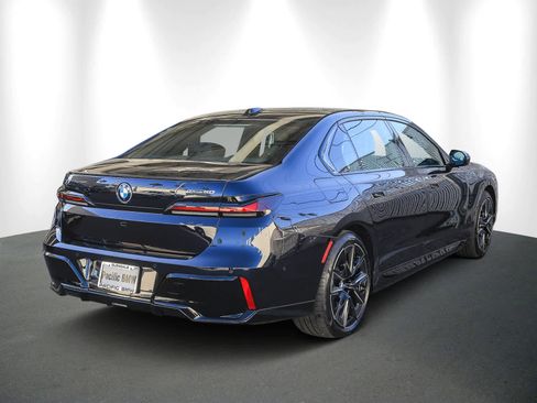 Used 2025 BMW i7 eDrive50 w/ M Sport Package image 6