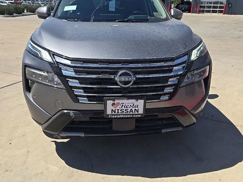 New 2026 Nissan Rogue Platinum w/ Platinum Premium Package AWD/4WD image 2