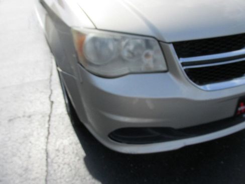 Used 2013 Dodge Grand Caravan SXT FWD image 30
