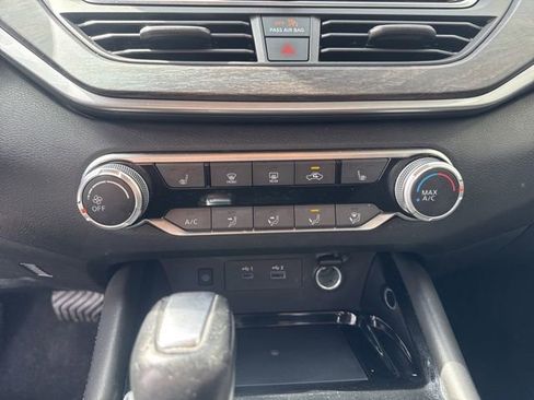 Used 2024 Nissan Altima 2.5 SV w/ SV Premium Package image 17