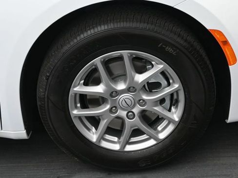 Used 2025 Chrysler Voyager LX FWD image 43