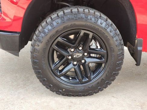 Used 2023 Chevrolet Silverado 1500 LT Trail Boss image 17