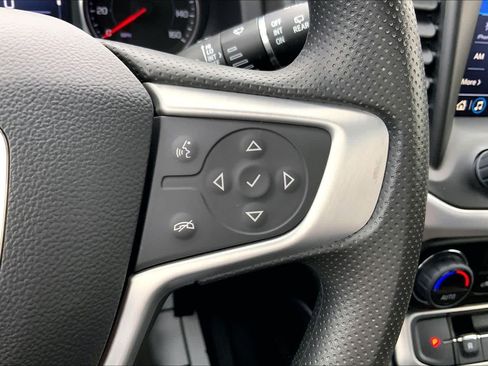 Used 2023 GMC Acadia SLE w/ Driver Convenience Package image 24