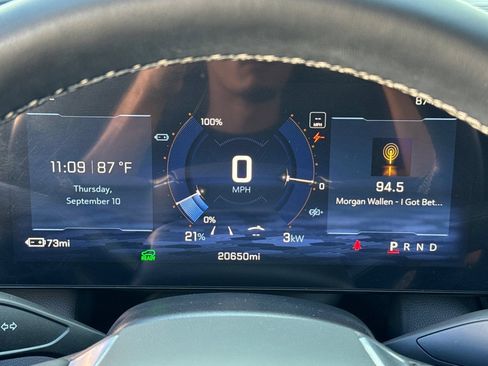 Used 2024 Chevrolet Equinox EV LT FWD image 34
