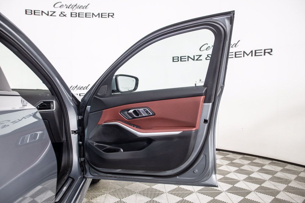 Used 2023 BMW 330i Sedan w/ Driving Assistance Package RWD image 19
