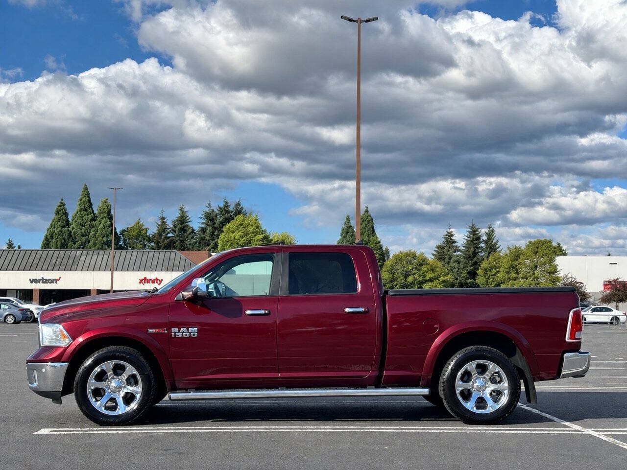 Used 2016 RAM 1500 Laramie w/ Convenience Group AWD/4WD image 9