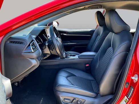 Used 2023 Toyota Camry SE FWD image 8