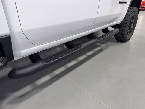 Used 2025 Chevrolet Silverado 2500 LTZ w/ LTZ Plus Package image 10