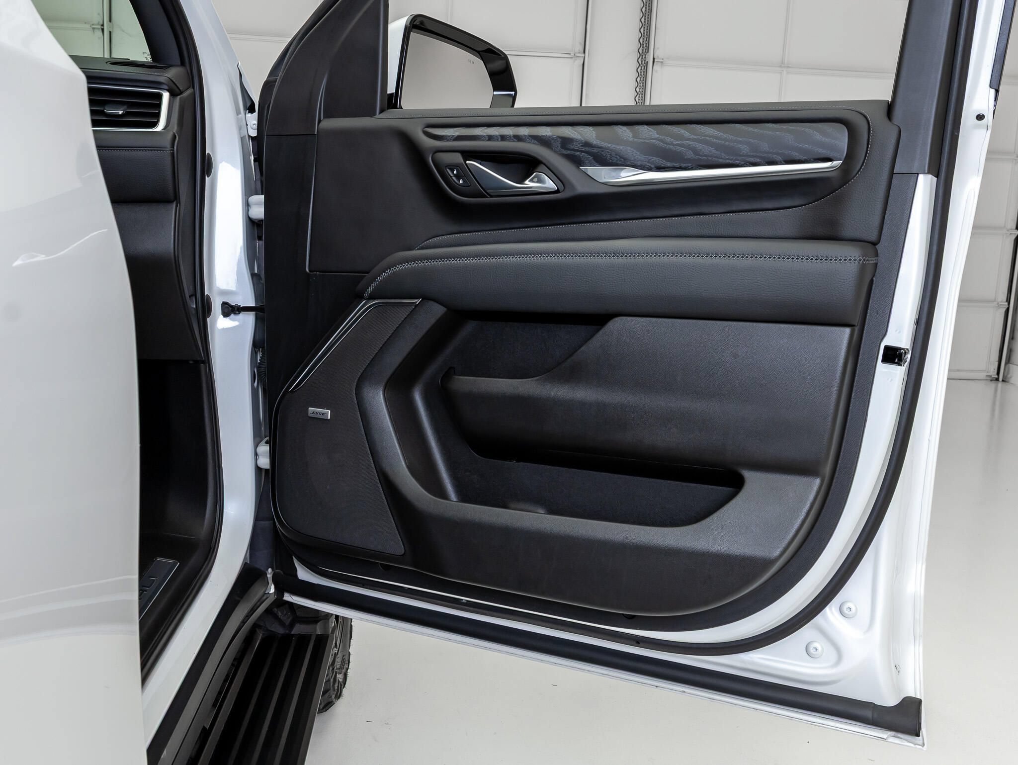 Used 2023 GMC Yukon Denali AWD/4WD image 37