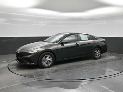 New 2026 Hyundai Elantra SE