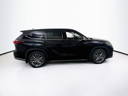 Used 2021 Toyota Highlander Platinum AWD/4WD image 4