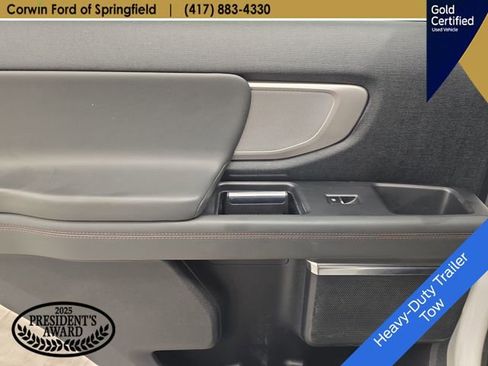 Used 2025 Ford Expedition Active AWD/4WD image 24