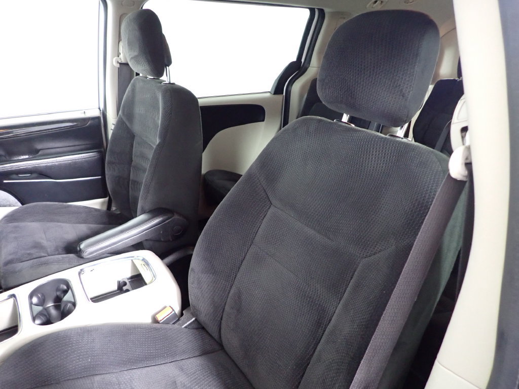 Used 2015 Dodge Grand Caravan SXT FWD image 20