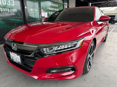 Used 2018 Honda Accord Sport image 3