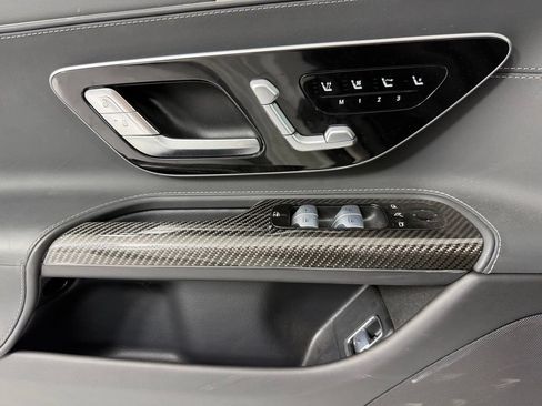 Used 2022 Mercedes-Benz SL 55 AMG 4MATIC image 15