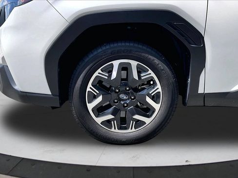 Used 2025 Subaru Forester AWD/4WD image 29