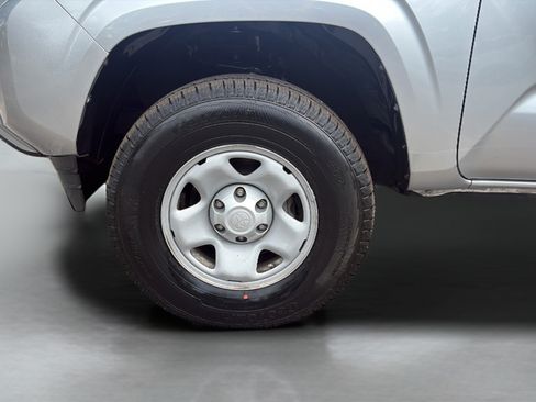 Used 2022 Toyota Tacoma SR AWD/4WD image 24