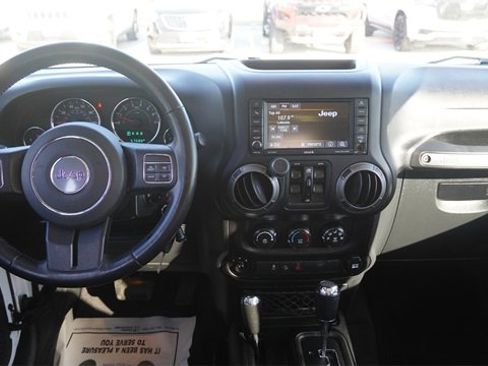 Used 2018 Jeep Wrangler Unlimited Sport S image 11