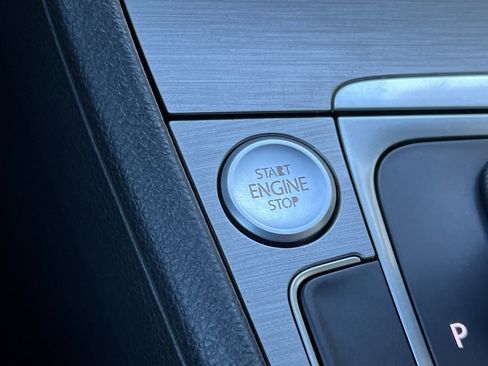 Used 2015 Volkswagen Golf TDI image 22