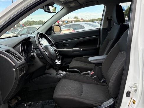 Used 2021 Mitsubishi Outlander Sport SE image 13