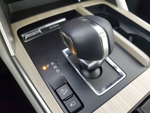 Used 2025 MAZDA CX-90 3.3 Turbo w/ Premium Plus Pkg image 33