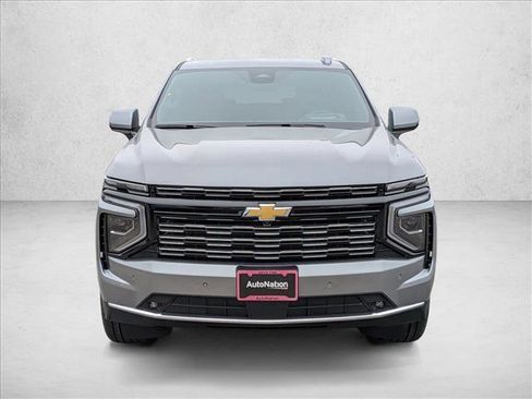 New 2026 Chevrolet Suburban High Country image 2